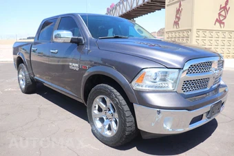 2016 Ram 1500 Laramie Crew Cab Short Bed - miniatura 6