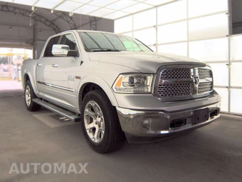 2016 Ram 1500 Laramie Crew Cab Short Bed - miniatura 4