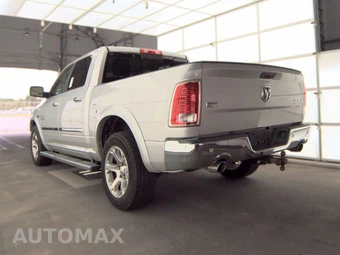 2016 Ram 1500 Laramie Crew Cab Short Bed - miniatura 8