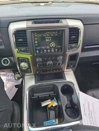 2016 Ram 1500 Laramie Crew Cab Short Bed – miniatura 10