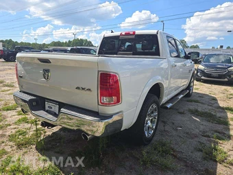 2016 Ram 1500 Laramie Crew Cab Short Bed – miniatura 3
