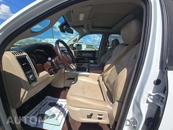 2016 Ram 1500 Laramie Crew Cab Short Bed – miniatura 6