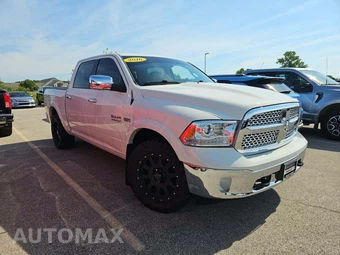 2016 Ram 1500 Laramie Crew Cab Short Bed - miniatura 4