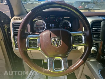 2016 Ram 1500 Laramie Crew Cab Short Bed - miniatura 10
