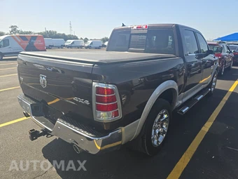 2016 Ram 1500 Laramie Crew Cab Short Bed - miniatura 4