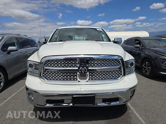 2016 Ram 1500 Laramie Crew Cab Short Bed - miniatura 2