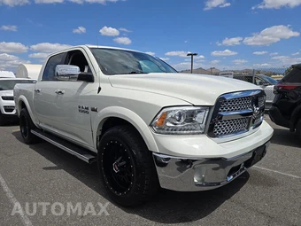 2016 Ram 1500 Laramie Crew Cab Short Bed - miniatura 3