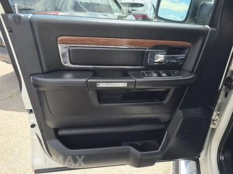 2016 Ram 1500 Laramie Crew Cab Short Bed - miniatura 9