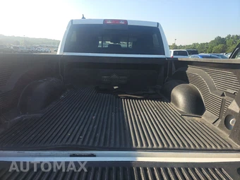 2016 Ram 1500 Laramie Crew Cab Short Bed - miniatura 16