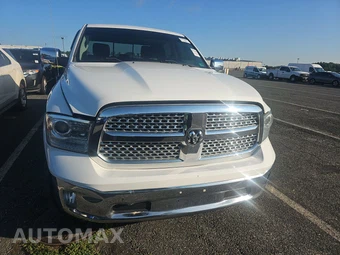2016 Ram 1500 Laramie Crew Cab Short Bed - miniatura 2