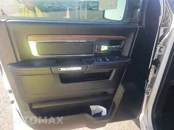 2016 Ram 1500 Laramie Crew Cab Short Bed - miniatura 9