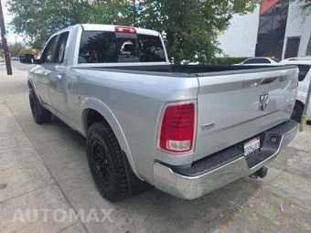 2016 Ram 1500 Laramie Extended Cab Medium Bed – miniatura 2