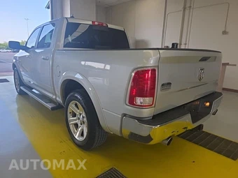 2016 Ram 1500 Laramie Longhorn Crew Cab Short Bed - miniatura 6