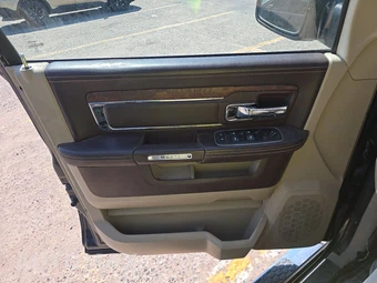2016 Ram 1500 Laramie Longhorn Crew Cab Short Bed - miniatura 9
