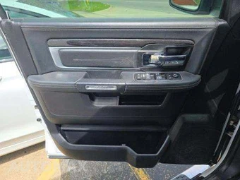 2016 Ram 1500 Limited Crew Cab Short Bed - miniatura 26
