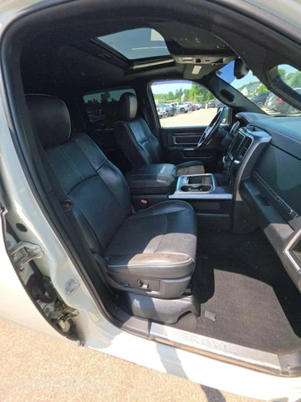 2016 Ram 1500 Limited Crew Cab Short Bed – miniatura 15