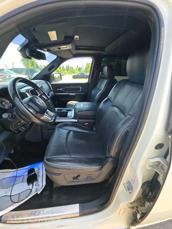 2016 Ram 1500 Limited Crew Cab Short Bed – miniatura 3
