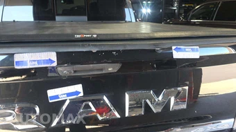 2016 Ram 1500 Limited Crew Cab Short Bed – miniatura 26
