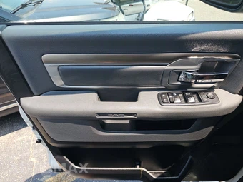 2016 Ram 1500 Lone Star Crew Cab Short Bed - miniatura 9