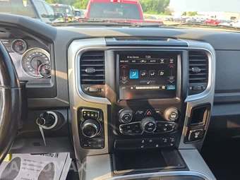 2016 Ram 1500 Outdoorsman Crew Cab Short Bed - miniatura 11