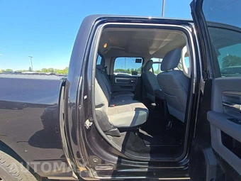 2016 Ram 1500 SLT Crew Cab Short Bed - miniatura 16