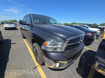 2016 Ram 1500 SLT Crew Cab Short Bed - miniatura 4