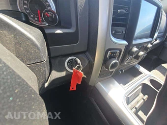 2016 Ram 1500 SLT Crew Cab Short Bed - miniatura 8