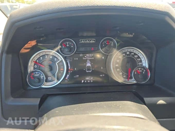 2016 Ram 1500 SLT Crew Cab Short Bed - miniatura 9