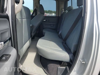 2016 Ram 1500 SLT Extended Cab Medium Bed – miniatura 13