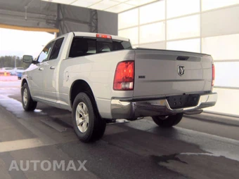 2016 Ram 1500 SLT Extended Cab Medium Bed – miniatura 6