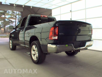 2016 Ram 1500 SLT Extended Cab Medium Bed – miniatura 6