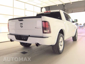 2016 Ram 1500 Sport Crew Cab Short Bed - miniatura 4