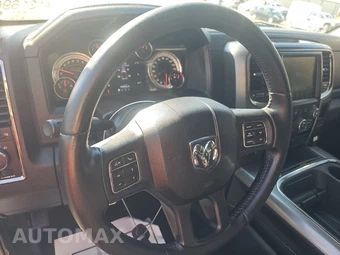 2016 Ram 1500 Sport Crew Cab Short Bed – miniatura 10