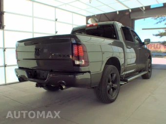 2016 Ram 1500 Sport Crew Cab Short Bed – miniatura 4