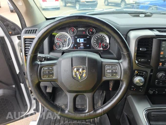 2016 Ram 1500 Sport Crew Cab Short Bed – miniatura 16