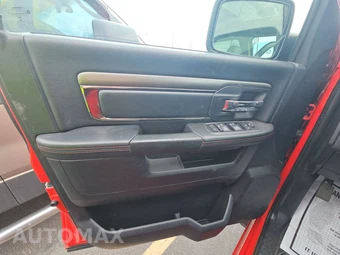 2016 Ram 1500 Sport Crew Cab Short Bed - miniatura 9