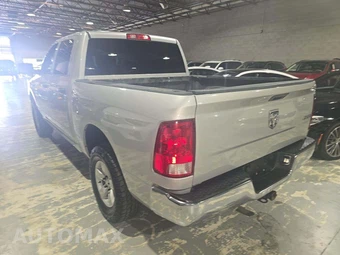 2016 Ram 1500 ST Crew Cab Short Bed - miniatura 2