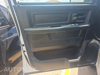 2016 Ram 1500 Tradesman Crew Cab Short Bed - miniatura 9