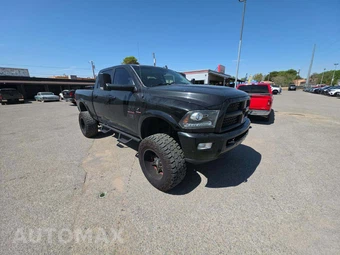 2016 Ram 2500 Laramie Crew Cab Medium Bed - miniatura 4