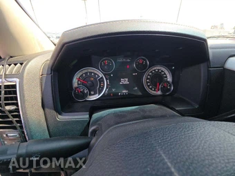 2016 Ram 2500 Laramie Crew Cab Medium Bed - miniatura 9