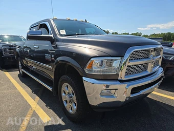 2016 Ram 2500 Laramie Crew Cab Medium Bed - miniatura 3