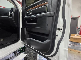 2016 Ram 2500 Laramie Crew Cab Medium Bed - miniatura 26