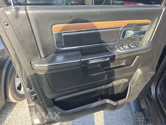 2016 Ram 2500 Laramie Extended Crew Cab Medium Bed – miniatura 9