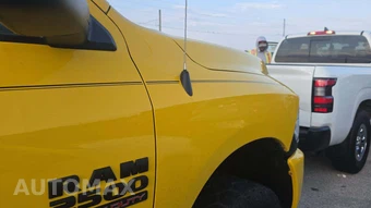 2016 Ram 2500 Tradesman Crew Cab Long Bed - miniatura 28