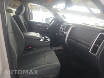 2016 Ram 3500 Cab Chassis SLT Crew Cab DRW - miniatura 8