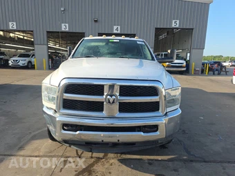 2016 Ram 3500 Cab Chassis Tradesman Crew Cab DRW - miniatura 2