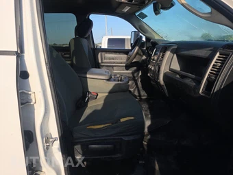 2016 Ram 3500 Cab Chassis Tradesman Crew Cab DRW - miniatura 8