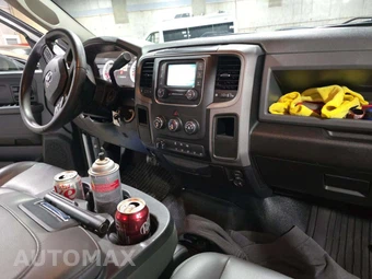 2016 Ram 3500 Cab Chassis Tradesman Crew Cab DRW - miniatura 18