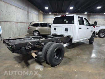 2016 Ram 3500 Cab Chassis Tradesman Crew Cab DRW - miniatura 3
