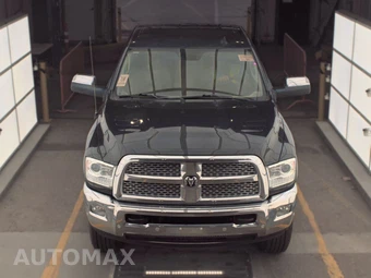 2016 Ram 3500 Laramie Crew Cab Long Bed - miniatura 2